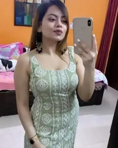 Call Girl in Gola Gokaran Nath
